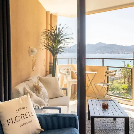 L'azur Avec Terrasse Vue Et Esterel, Piscine Pres Des Plages Apartment Cannes