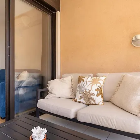 Apartmán L'azur Avec Terrasse Vue Et Esterel, Piscine Pres Des Plages *