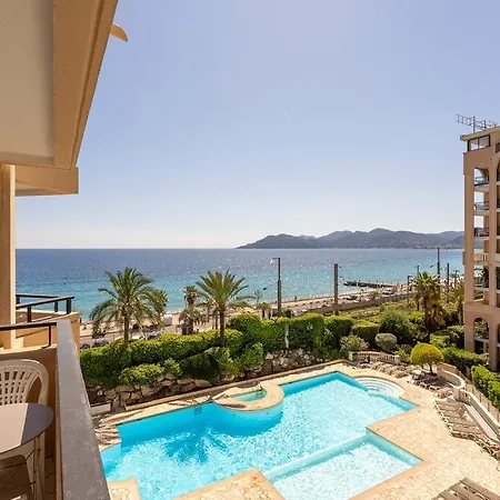 Apartment L'azur Avec Terrasse Vue Et Esterel, Piscine Pres Des Plages *