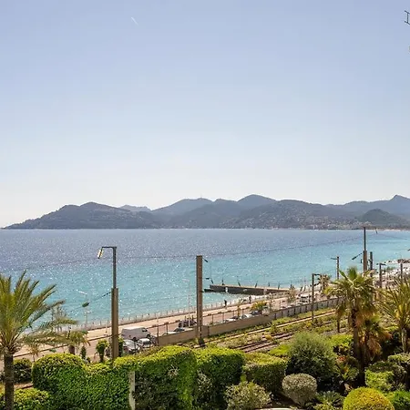 L'azur Avec Terrasse Vue Et Esterel, Piscine Pres Des Plages * Cannes