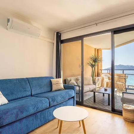L'azur Avec Terrasse Vue Et Esterel, Piscine Pres Des Plages Apartment *