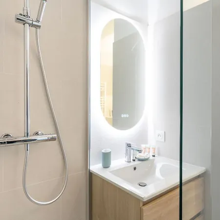 Apartmán L'azur Avec Terrasse Vue Et Esterel, Piscine Pres Des Plages Cannes